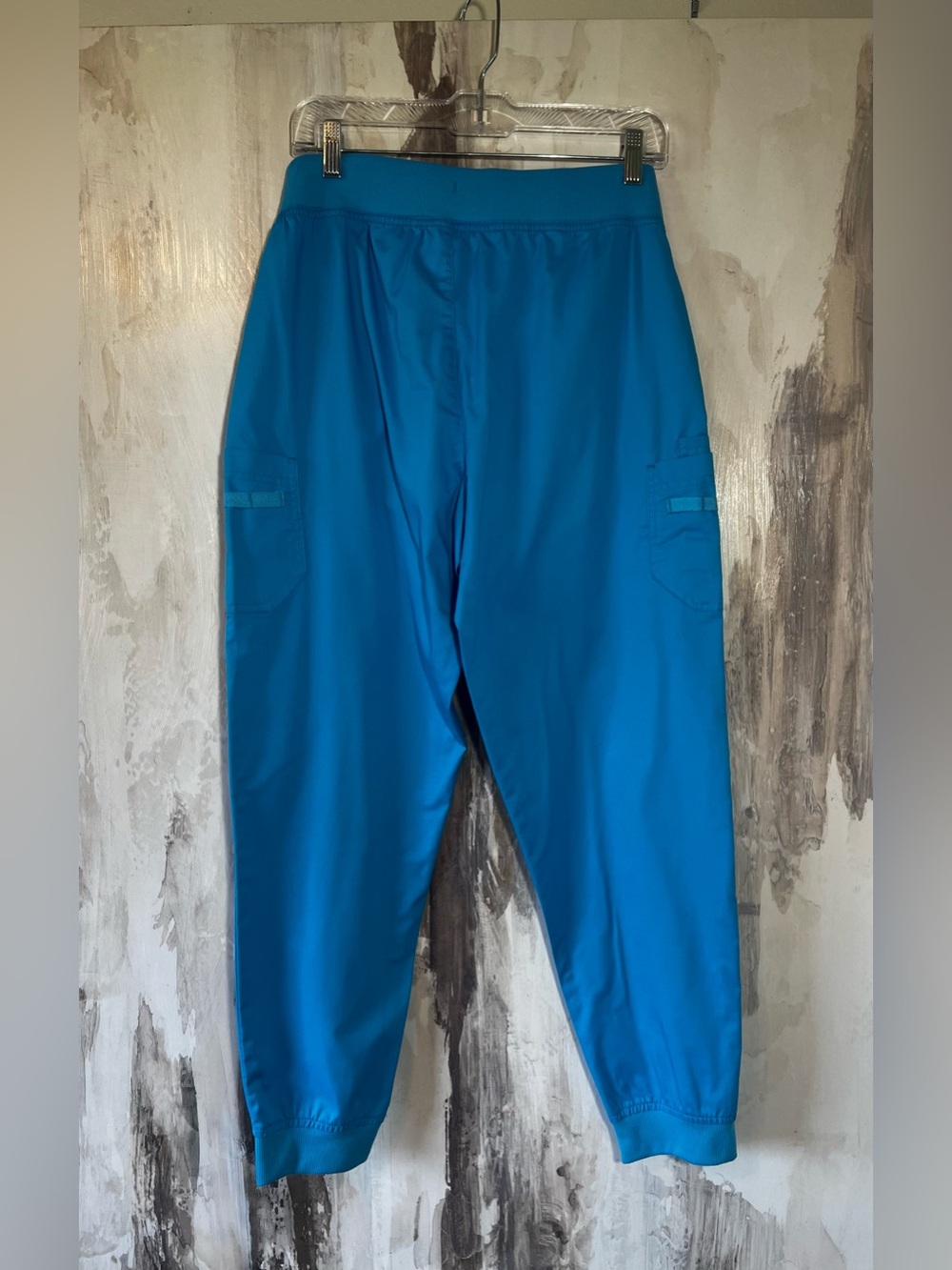 Butter-Soft Teal Scrub Top & Jogger Set Size M - Picture 4 of 4